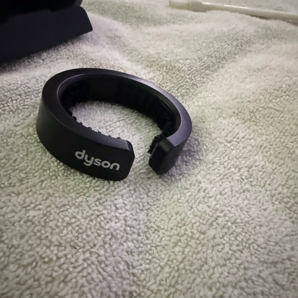 DYSON AirWrap - Picture 8 of 13